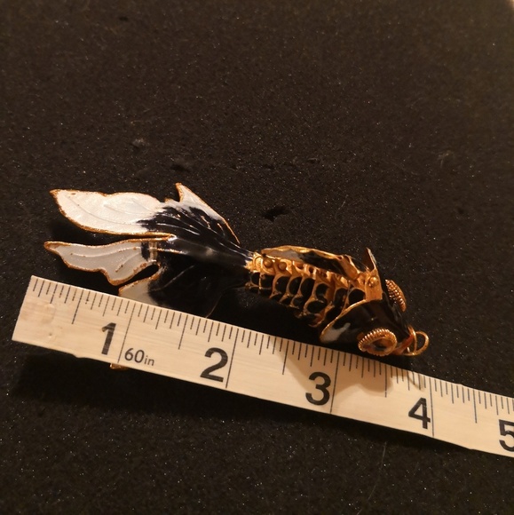 Vintage enamel Asian articulated fish pendent - Picture 3 of 3